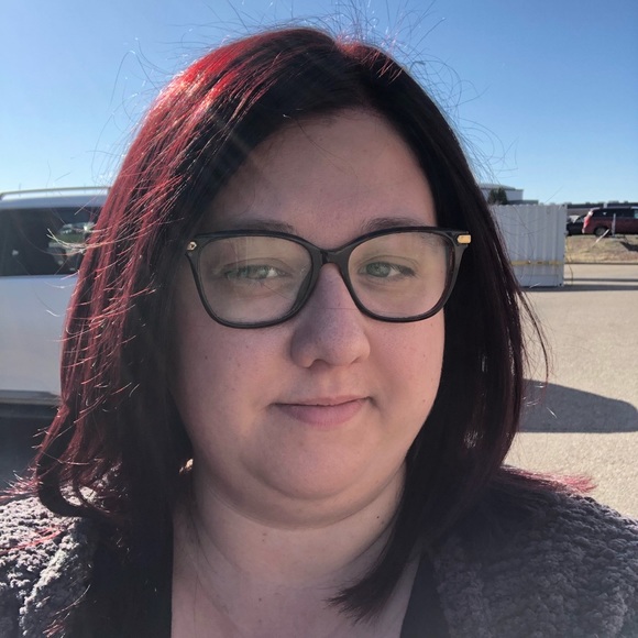 Meet your Posher, Sarah - Picture 1 of 1